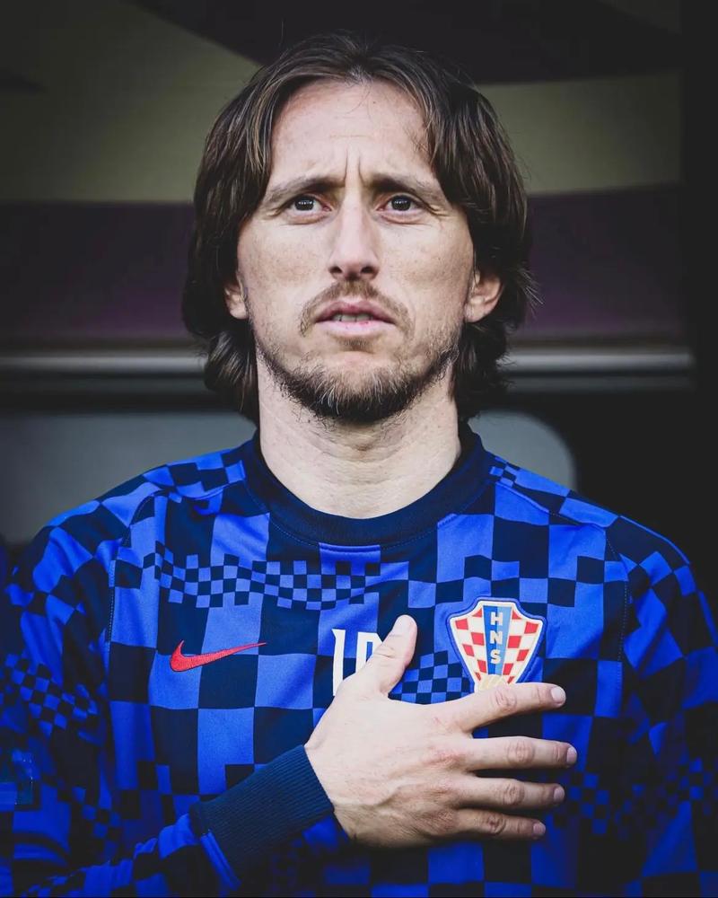 吉拉西多特生涯欧冠已打入15球，队史仅次于罗伊斯和莱万